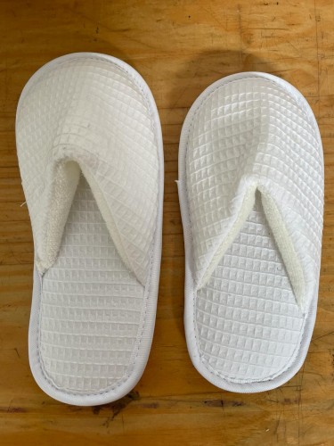 Pantuflas y sandalias personalizadas